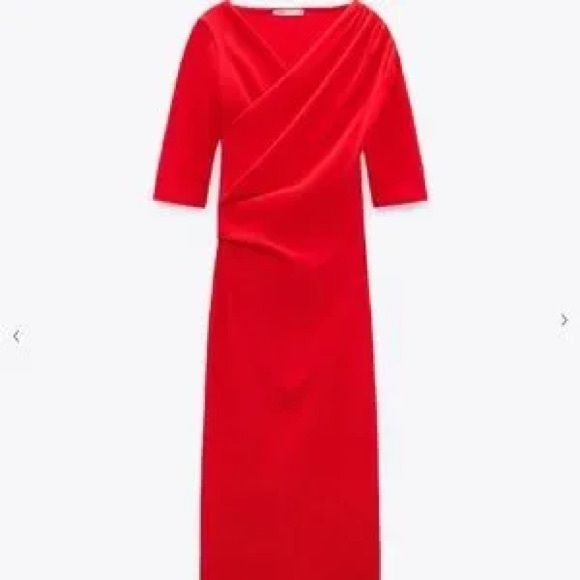 Elegant Red Wrap Dress - Picture 3 of 3